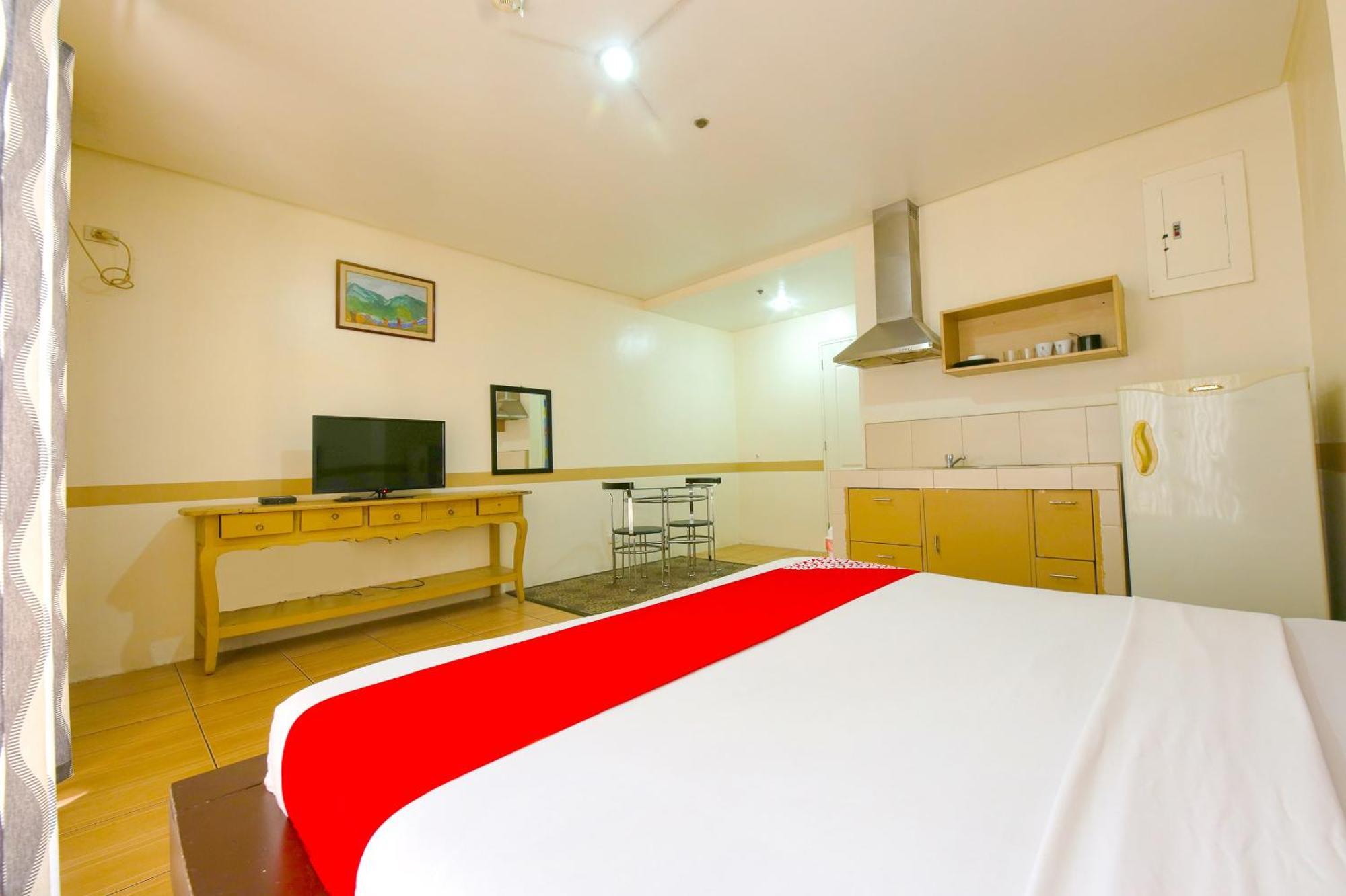 Oyo 769 Poblacion Suites Polaris Makati City Eksteriør bilde