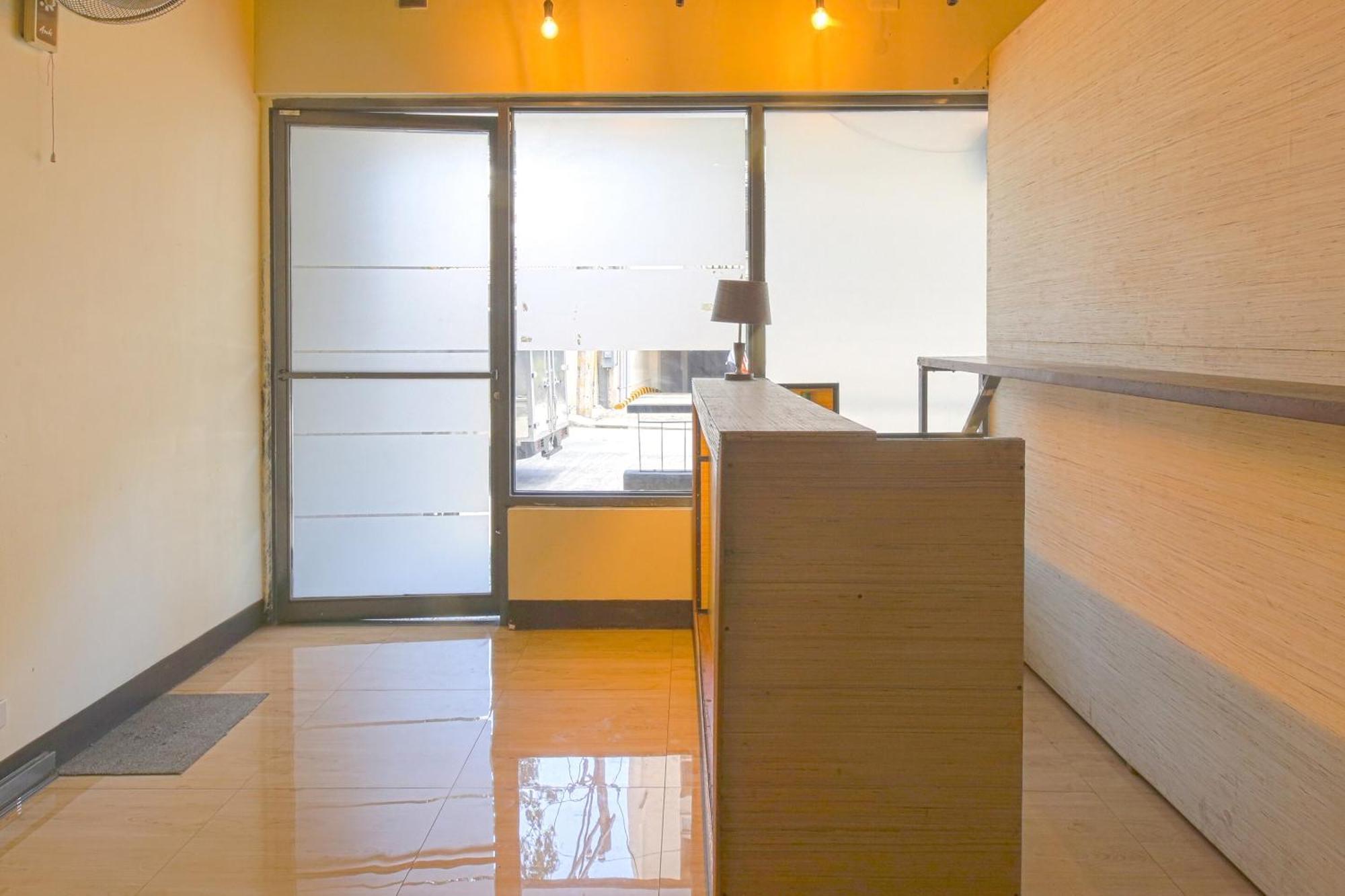 Oyo 769 Poblacion Suites Polaris Makati City Eksteriør bilde