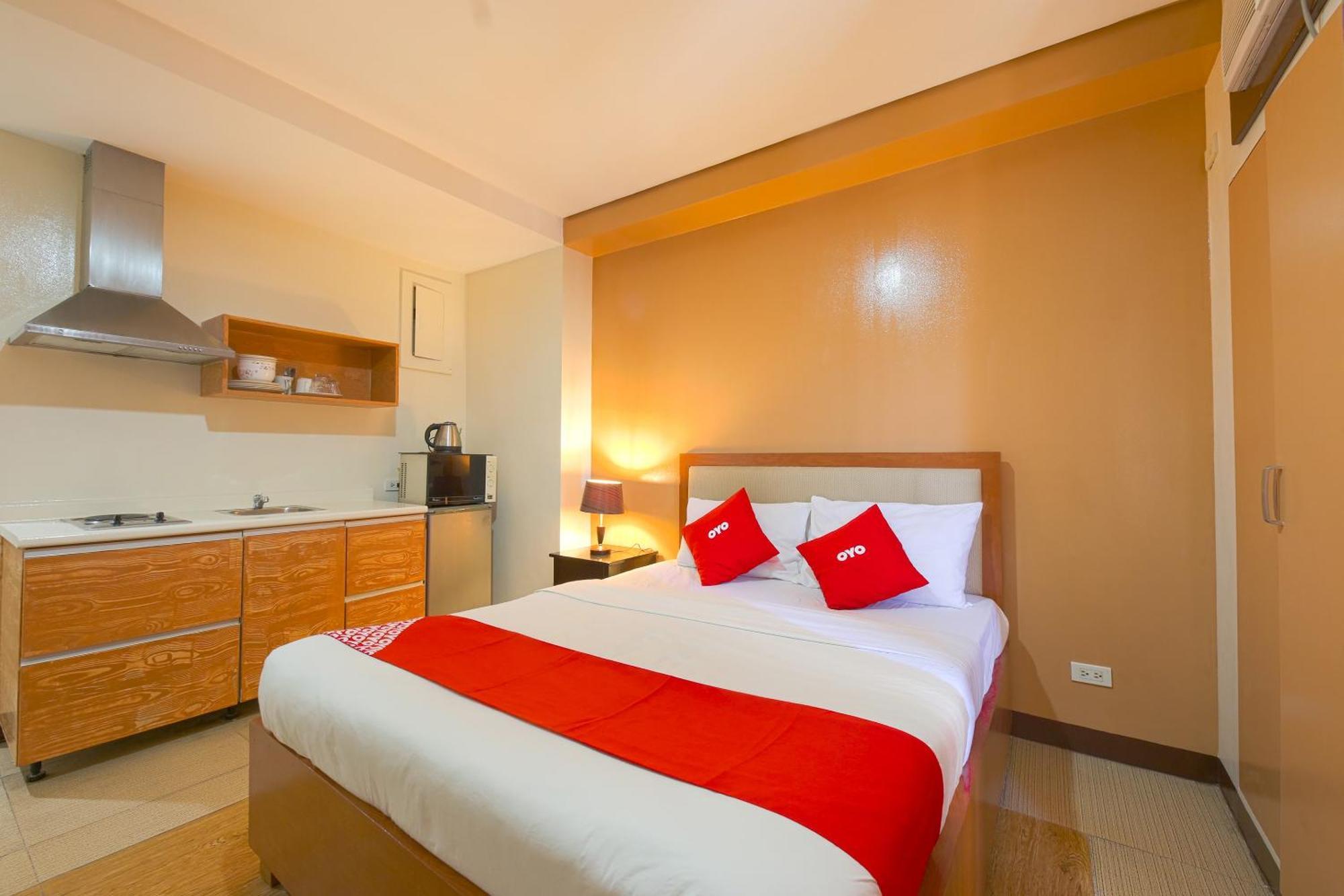 Oyo 769 Poblacion Suites Polaris Makati City Eksteriør bilde