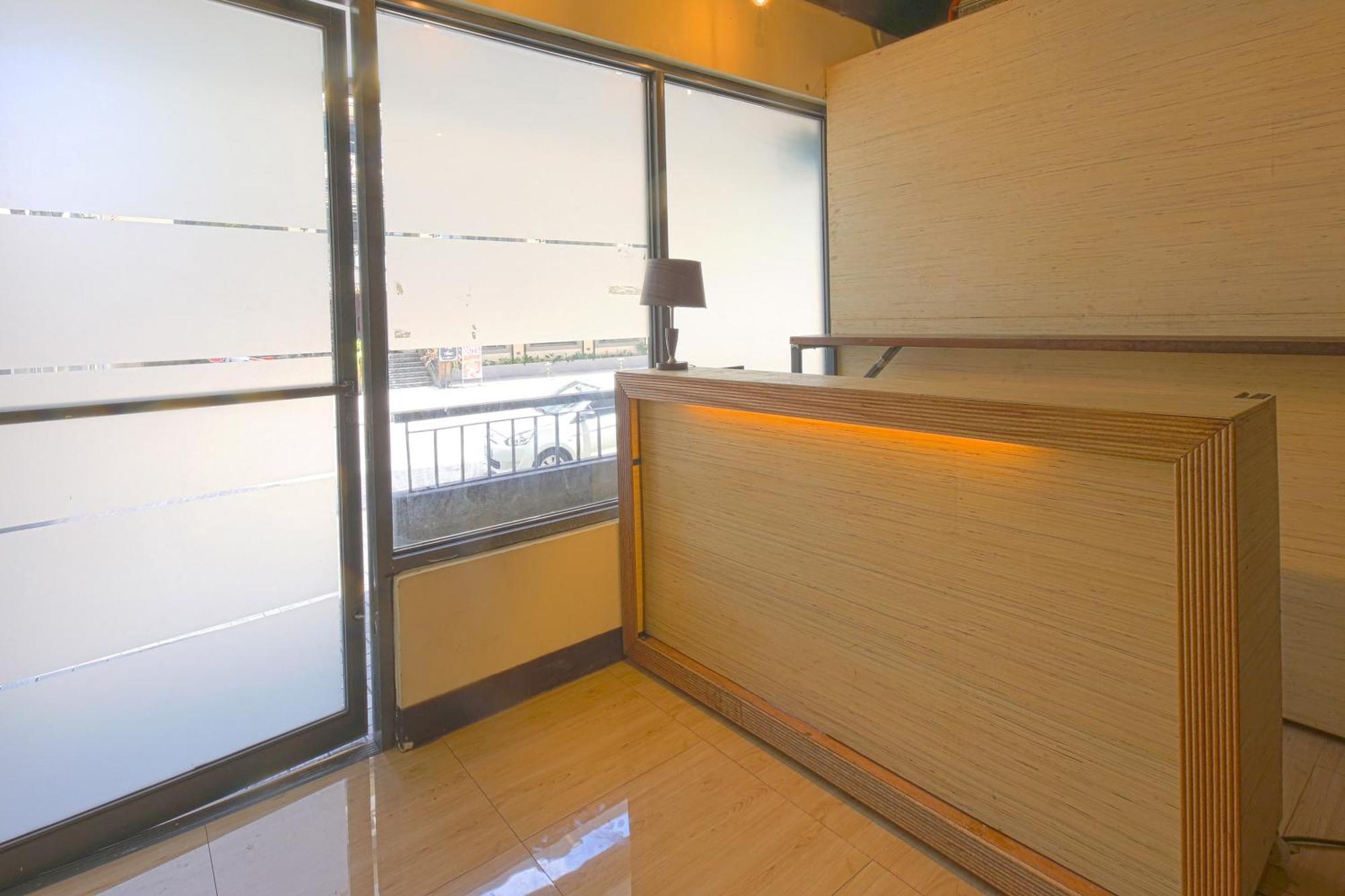 Oyo 769 Poblacion Suites Polaris Makati City Eksteriør bilde