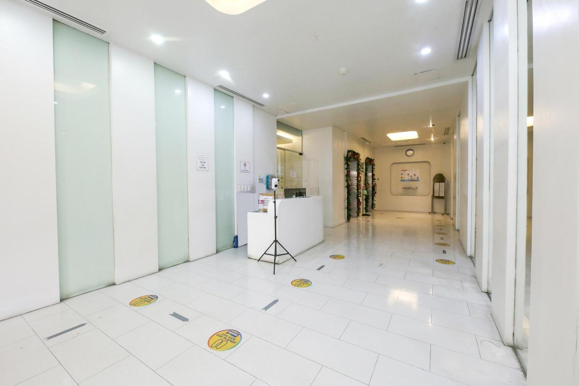 Oyo 769 Poblacion Suites Polaris Makati City Eksteriør bilde